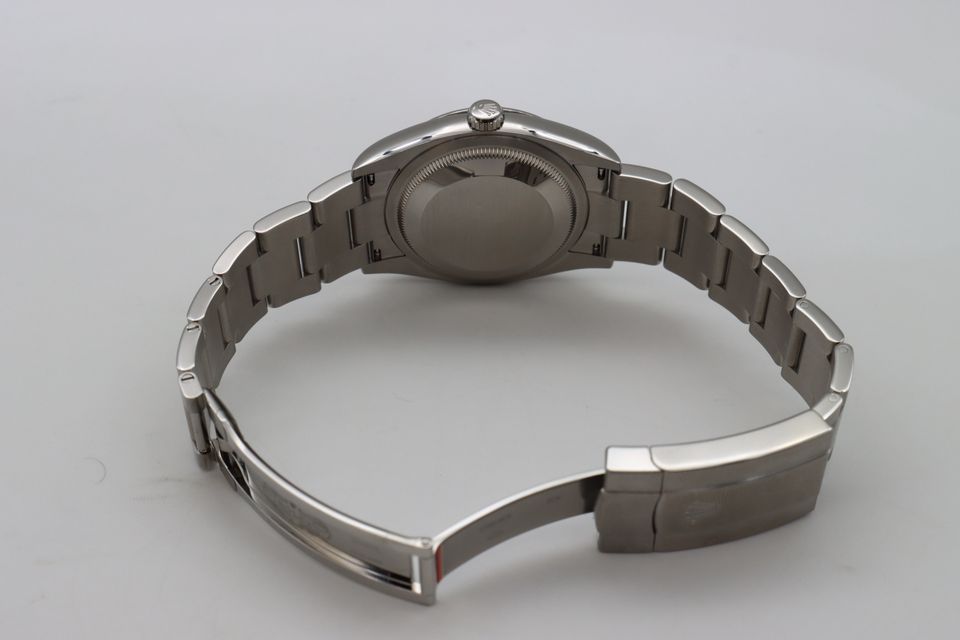 Rolex Oyster Perpetual 126000 Image 4